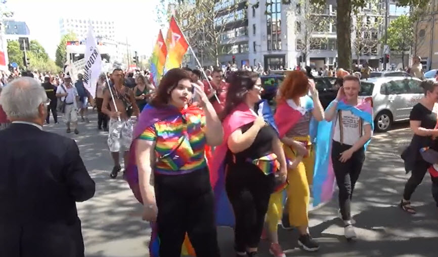 74 delegaties in Antwerp Pride Parade met Natalia aan Top