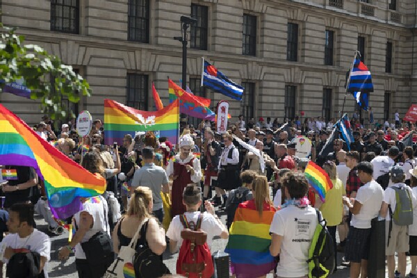 Boodschappen van liefde op London Pride 2018